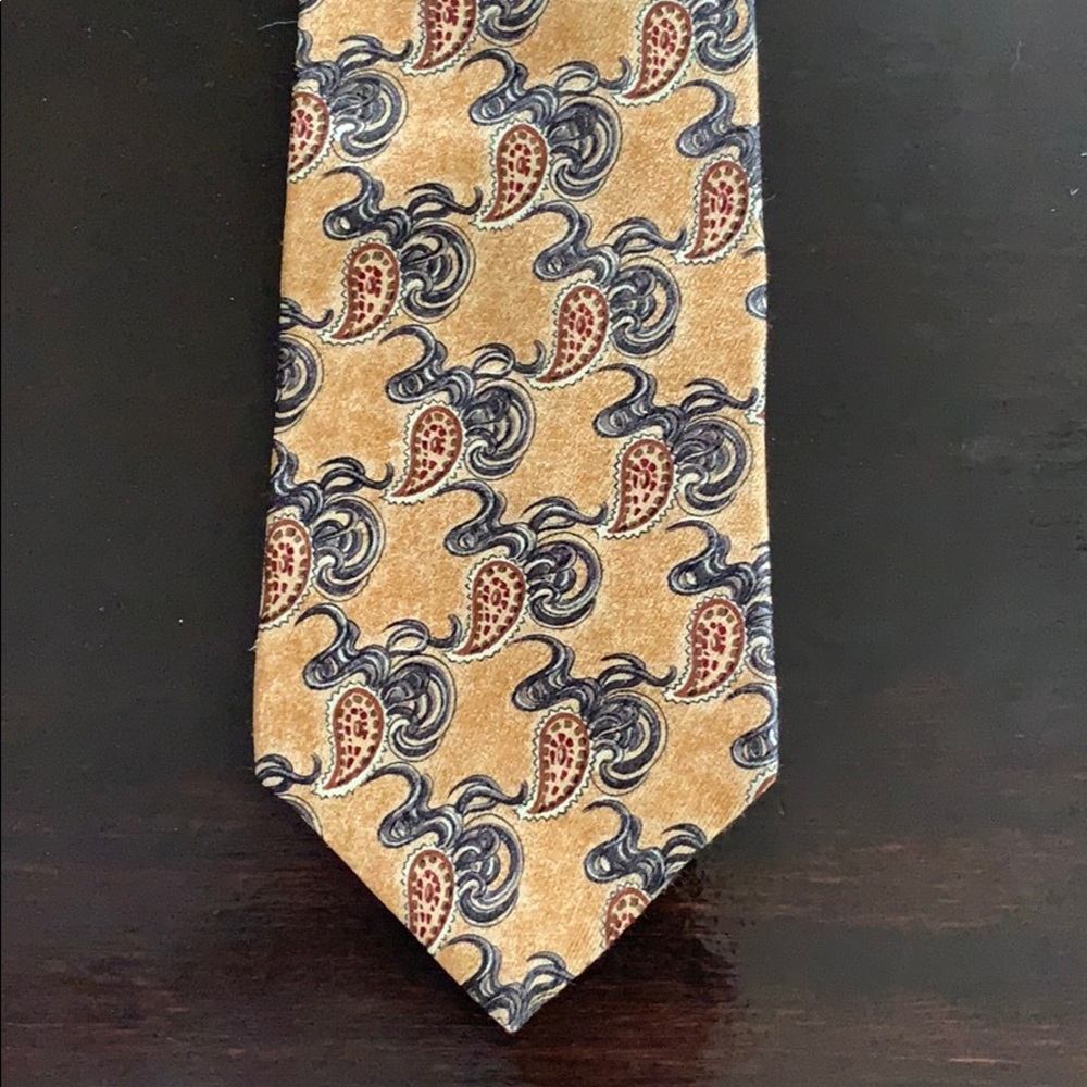 JOSEPH ABBOUD 100% ITALIAN SILK TIE GOLD PAISLEY CLASSY WORKWEAR LUXURY